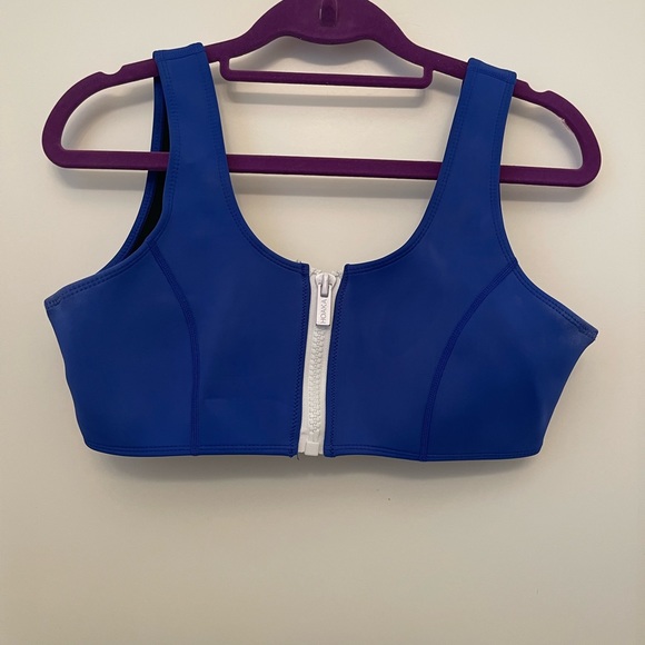 Cherry royal set top from Hoaka Swimwear in size medium++ - Picture 1 of 3